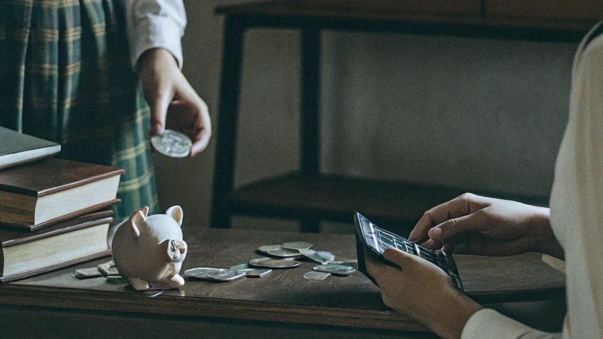 Financial Literacy for Teens: Must-Know Money Skills Before 18