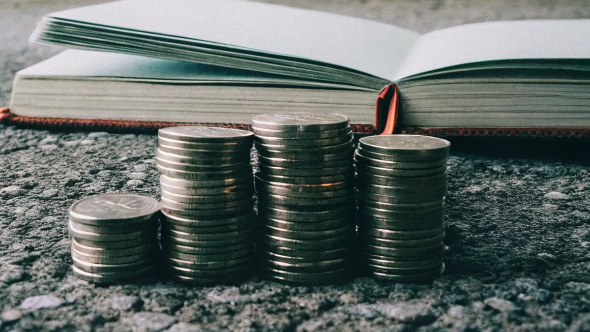 The Ultimate Beginner’s Guide to Managing Money in Your 20s