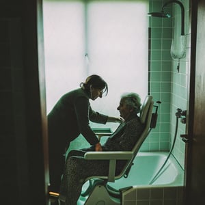 Why More Families Are Choosing This Shower Chair for Elderly Care